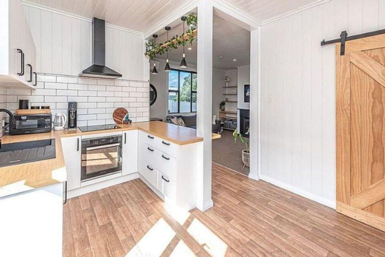 Photo of property in 13 Karaka Street, Castlecliff, Whanganui, 4501