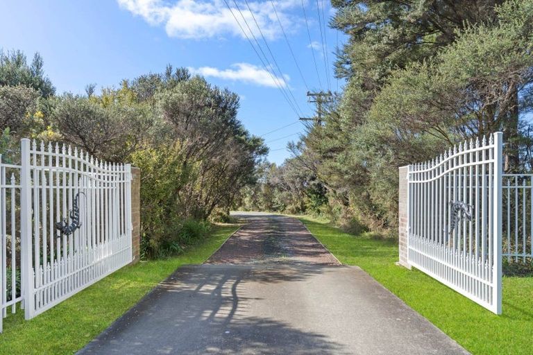 Photo of property in 307 Duck Creek Road, Stillwater, Silverdale, 0993