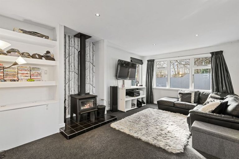 Photo of property in 210 Weston Road, St Albans, Christchurch, 8052