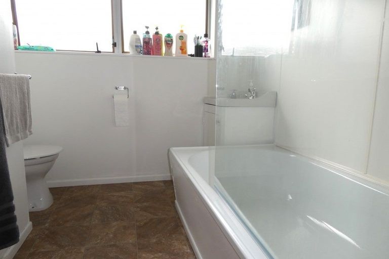 Photo of property in 2 Howitt Place, Hokitika, 7810