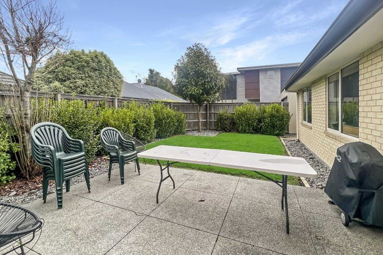 Photo of property in 9 Field Terrace, Upper Riccarton, Christchurch, 8041