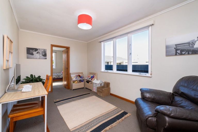 Photo of property in 6 Lee Road, Taradale, Napier, 4112