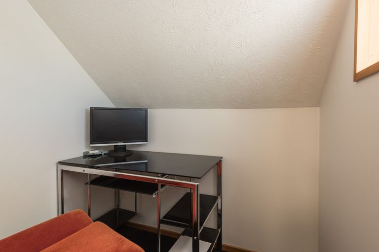 Photo of property in 1a Dulles Place, Papanui, Christchurch, 8053