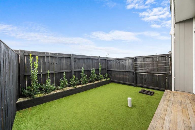 Photo of property in 67 Whare Kauri Road, Papakura, 2110