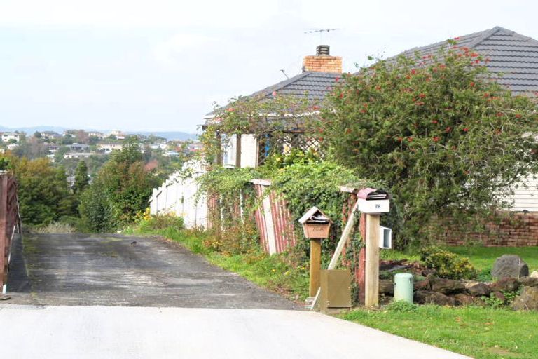 Photo of property in 76a Alexander Street, Cockle Bay, Auckland, 2014