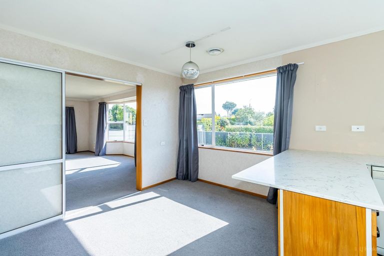 Photo of property in 19 Timaru Road, Waimate, 7924
