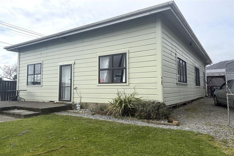 Photo of property in 31 Nelson Quay, Cobden, Greymouth, 7802
