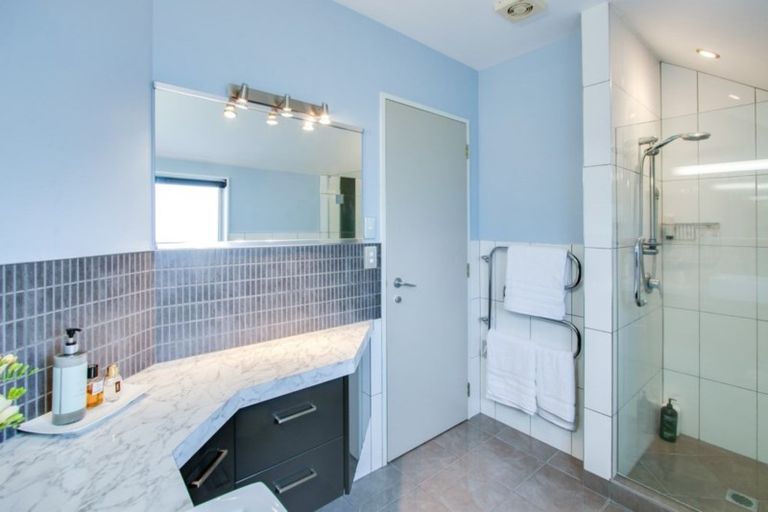 Photo of property in 7 Breakwater Road, Bluff Hill, Napier, 4110