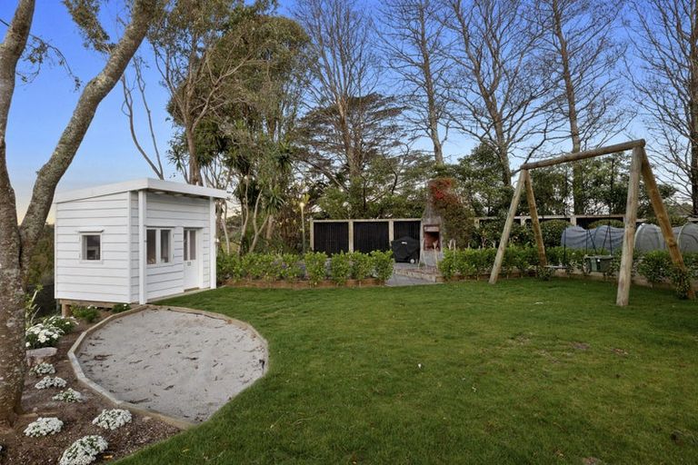 Photo of property in 25 Patterson Road, Hurworth, New Plymouth, 4310