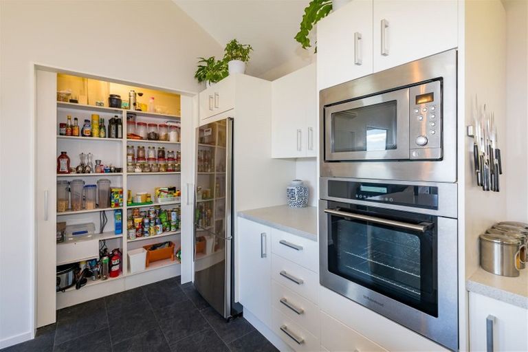 Photo of property in 15 Gunns Crescent, Cashmere, Christchurch, 8022