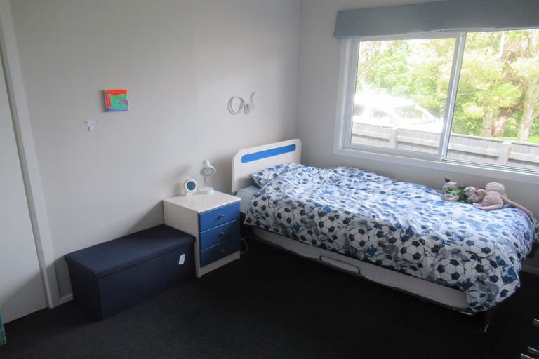 Photo of property in 57 Miromiro Road, Normandale, Lower Hutt, 5010