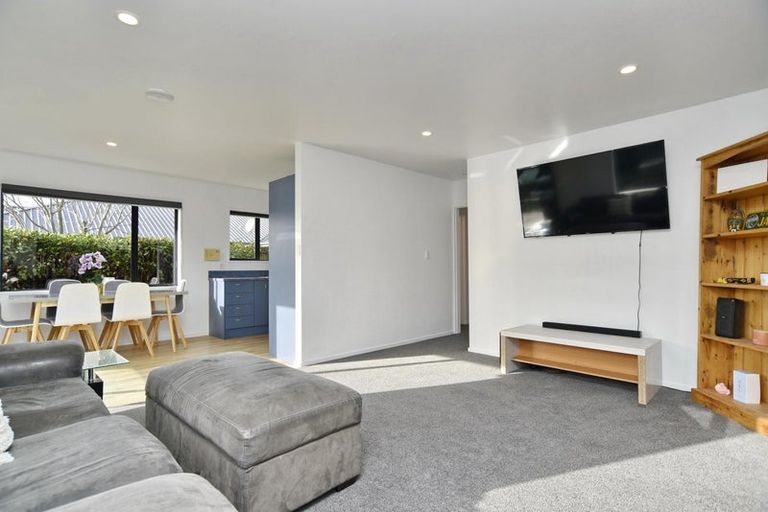 Photo of property in 3 Parkinson Place, Woodend, 7610