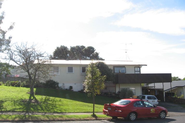 Photo of property in 2 La Trobe Street, Pakuranga Heights, Auckland, 2010