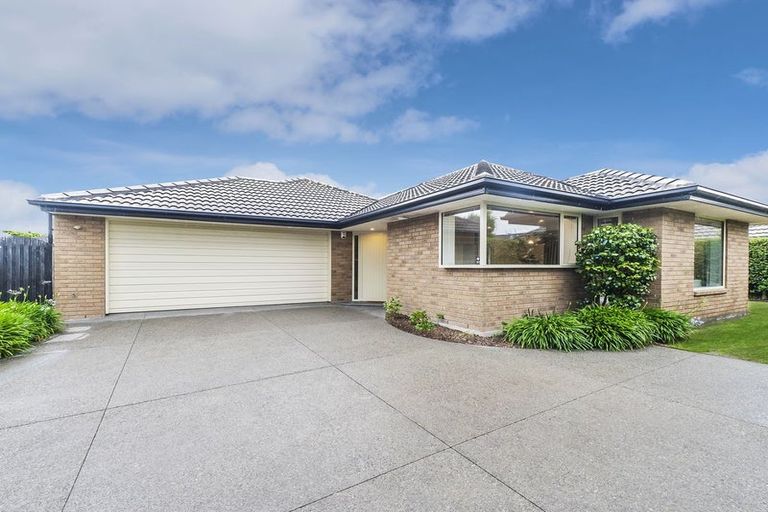 Photo of property in 10 Cyclamen Place, Aidanfield, Christchurch, 8025