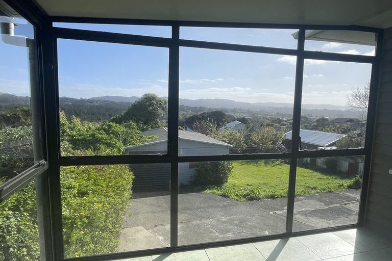 Photo of property in 17 Phillip Avenue, Glen Eden, Auckland, 0602