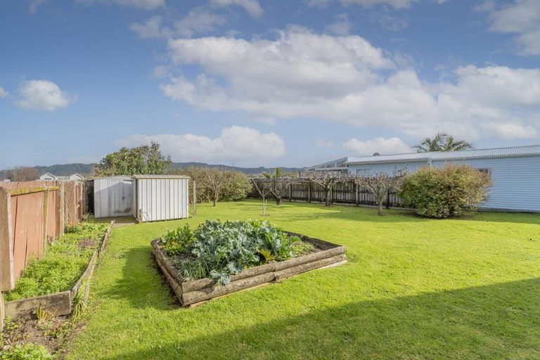 Photo of property in 16 Meadow Drive, Whitianga, 3510
