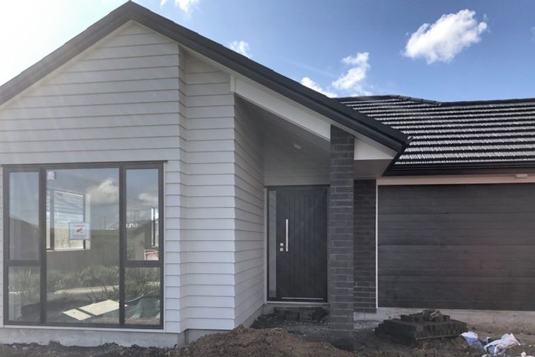 Photo of property in 22 Walter Lawry Road, Paerata, Pukekohe, 2124