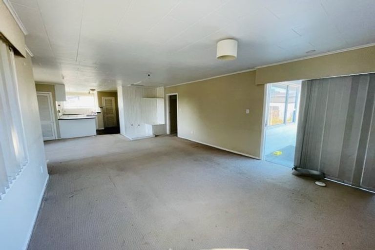 Photo of property in 38 Burbank Avenue, Manurewa, Auckland, 2102