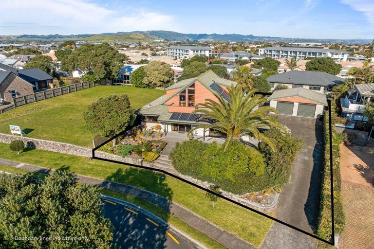 Photo of property in 17 Sunbrae Grove, Mount Maunganui, 3116