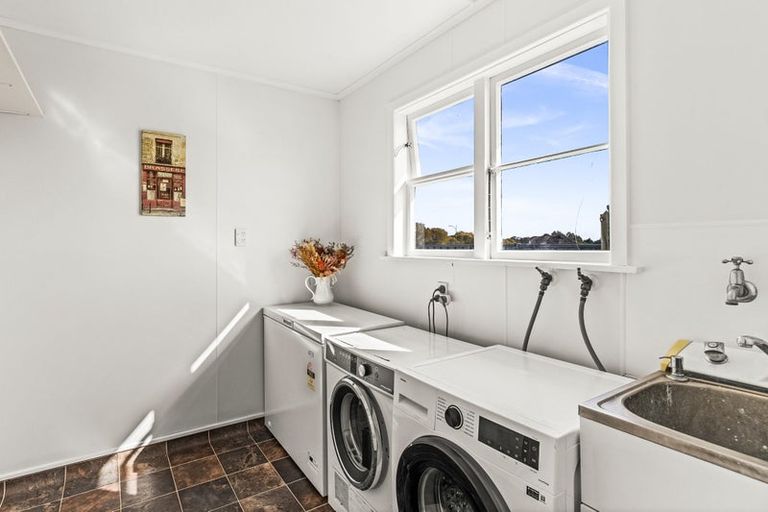 Photo of property in 33 Romanes Drive, Havelock North, 4130