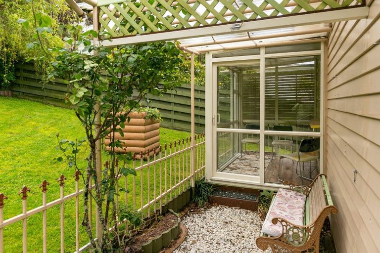 Photo of property in 103 Churchill Drive, Crofton Downs, Wellington, 6035