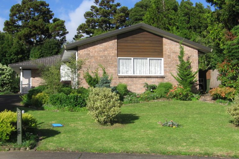 Photo of property in 2/26 Steeple Rise, Pakuranga, Auckland, 2010