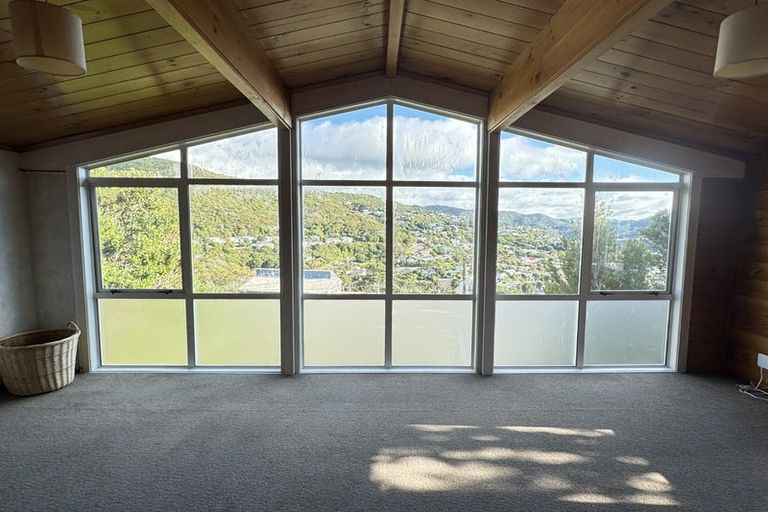 Photo of property in 9 Versailles Street, Karori, Wellington, 6012