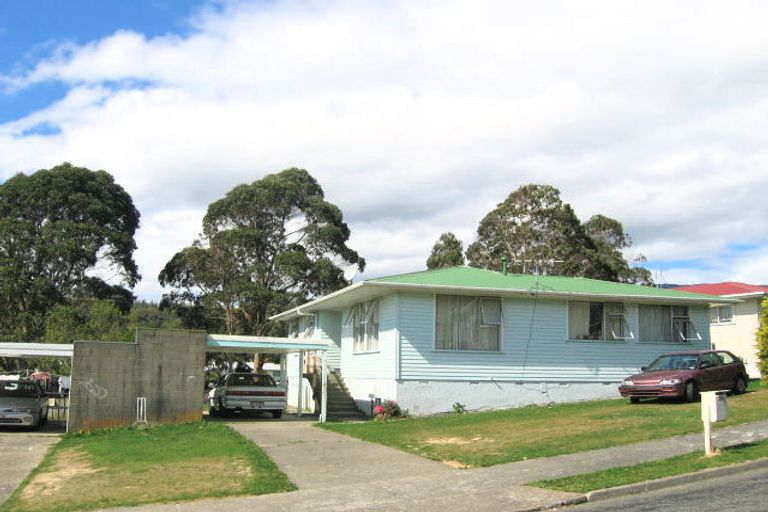 Photo of property in 39 Speargrass Grove, Timberlea, Upper Hutt, 5018