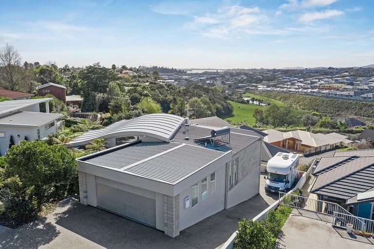 Photo of property in 41 Jarrah Park Drive, Pyes Pa, Tauranga, 3112