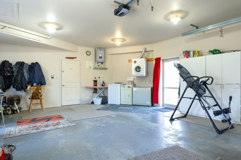 Photo of property in 255 Waikawa Road, Waikawa, Picton, 7220