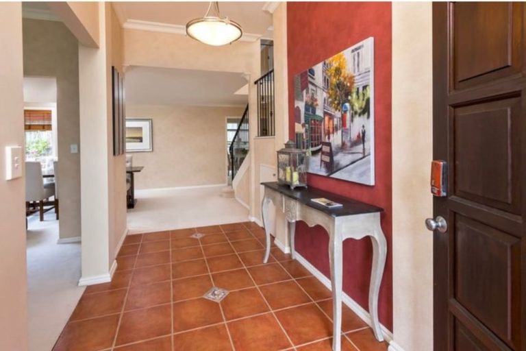 Photo of property in 16 Dairyland Drive, East Tamaki Heights, Auckland, 2016