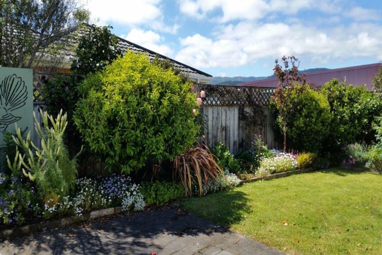Photo of property in 19a Dennis Taylor Court, Paraparaumu, 5032