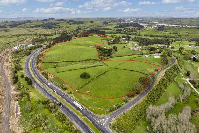 Photo of property in 67 Pioneer Road, Pokeno, 2471