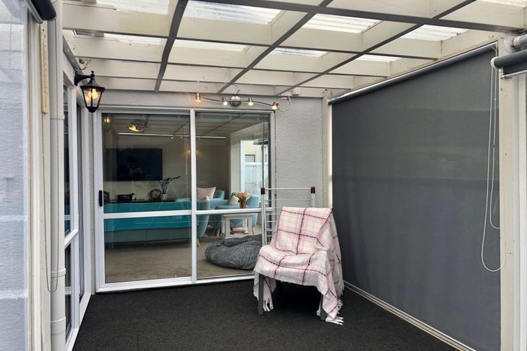 Photo of property in 12 Naul Place, East Tamaki Heights, Auckland, 2016