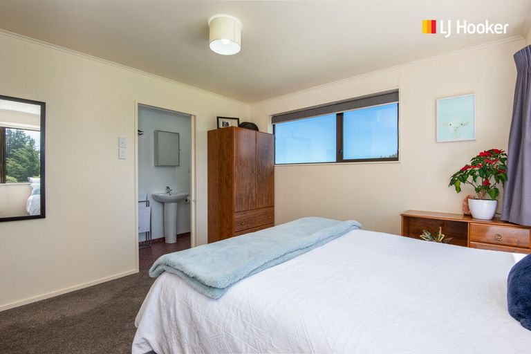 Photo of property in 135 Chain Hills Road, Chain Hills, Dunedin, 9076