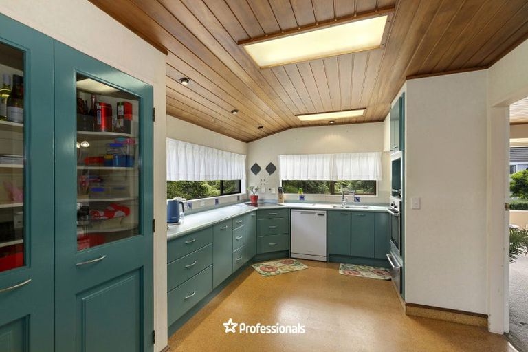 Photo of property in 2 Lady Bell Grove, Lowry Bay, Lower Hutt, 5013