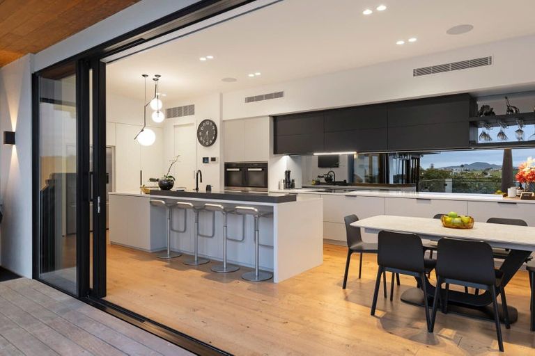 Photo of property in 8 Puna Street, Orakei, Auckland, 1071