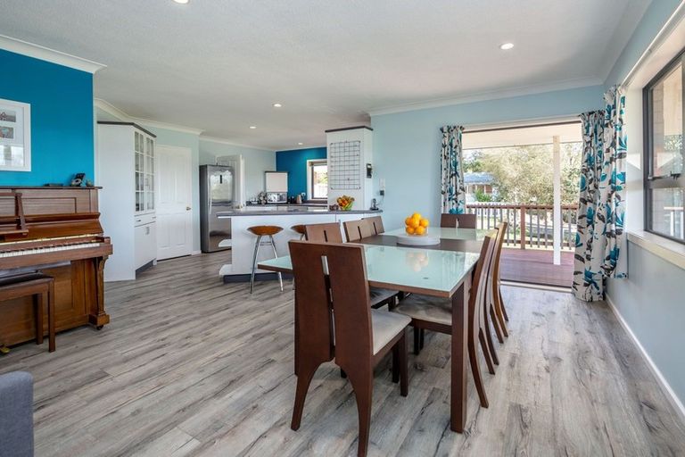 Photo of property in 39 Riversdale Road, Waihakeke, Carterton, 5792