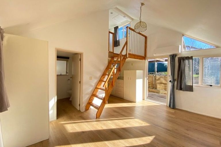 Photo of property in 2 Marendellas Drive, Bucklands Beach, Auckland, 2014