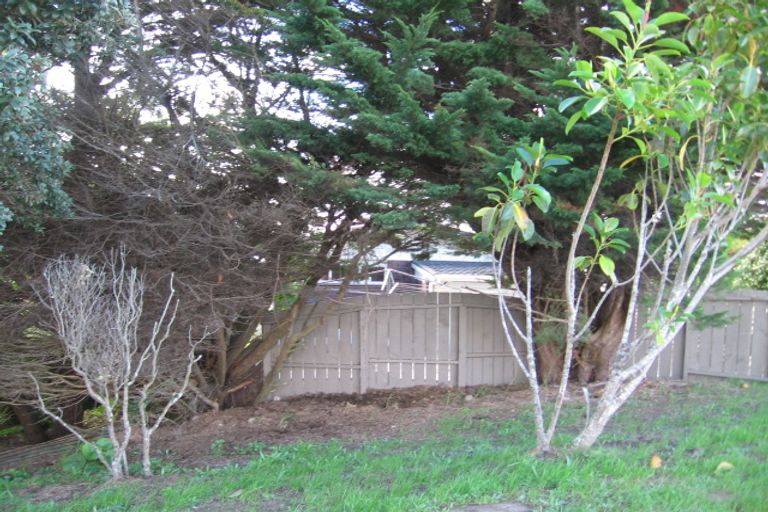 Photo of property in 220 Whangaparaoa Road, Red Beach, 0932