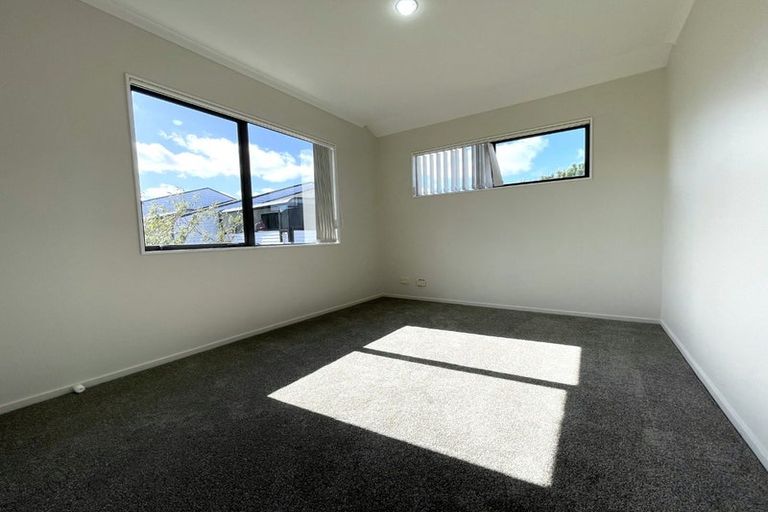 Photo of property in 68a Priestley Drive, Bucklands Beach, Auckland, 2014