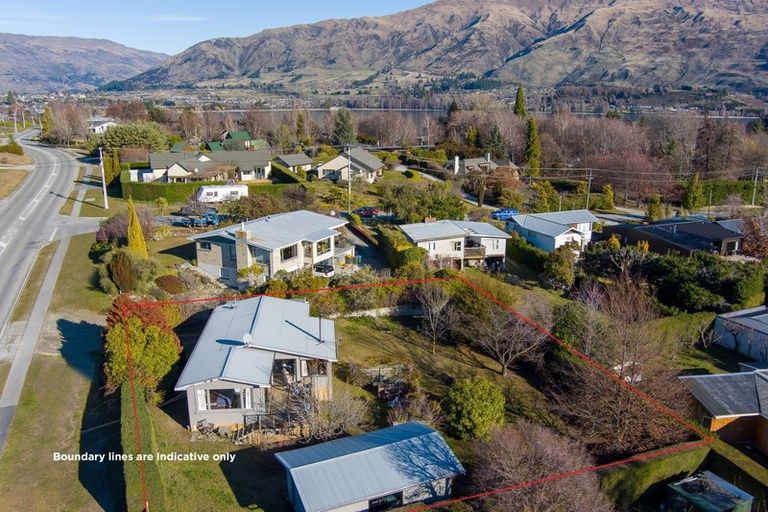 Photo of property in 116 Beacon Point Road, Wanaka, 9305