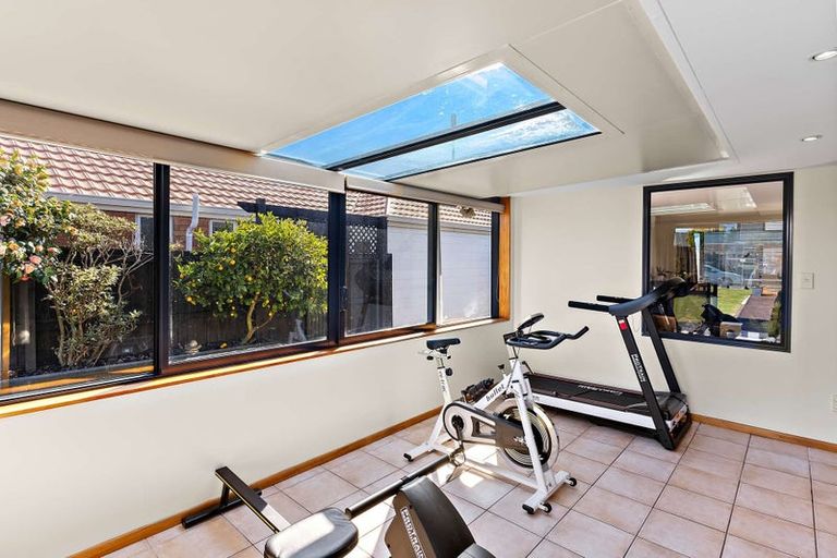 Photo of property in 57 Queenspark Drive, Parklands, Christchurch, 8083