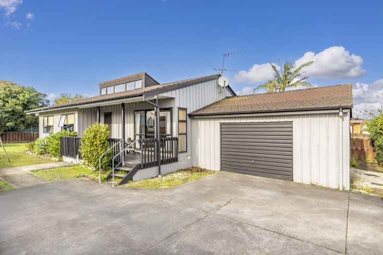 Photo of property in 34 Aviemore Drive, Highland Park, Auckland, 2010