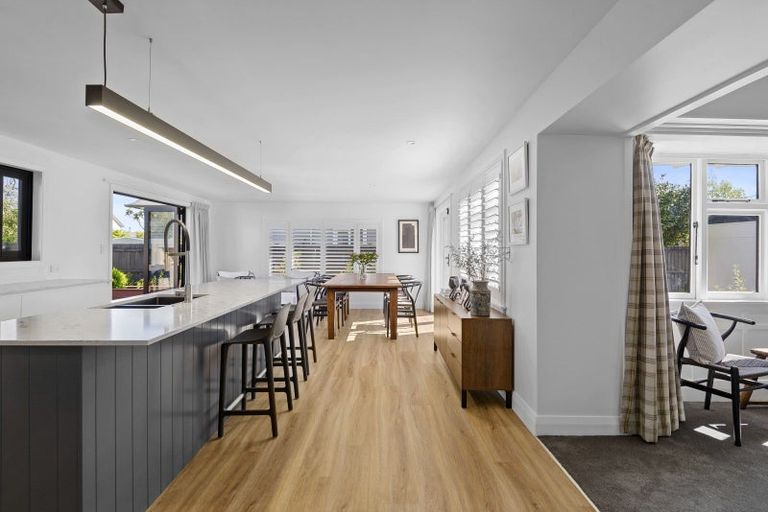 Photo of property in 136 Weston Road, St Albans, Christchurch, 8052