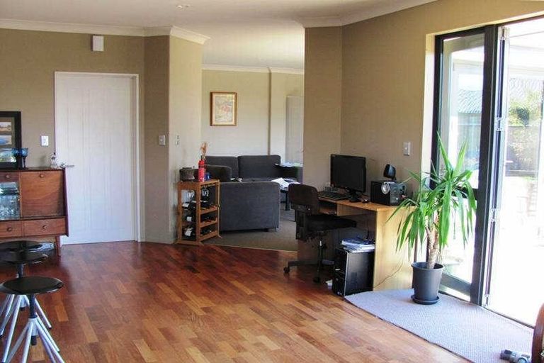 Photo of property in 4 East Ellington Drive, Mairehau, Christchurch, 8052