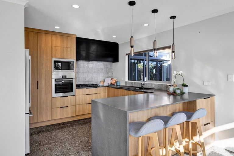 Photo of property in 9a Dolphin Parade, Bell Block, New Plymouth, 4312