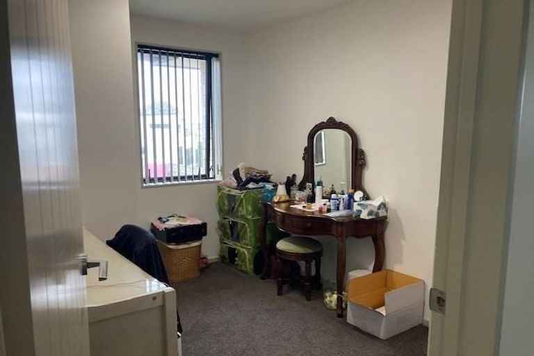 Photo of property in 33 Carole Crescent, Pakuranga, Auckland, 2010