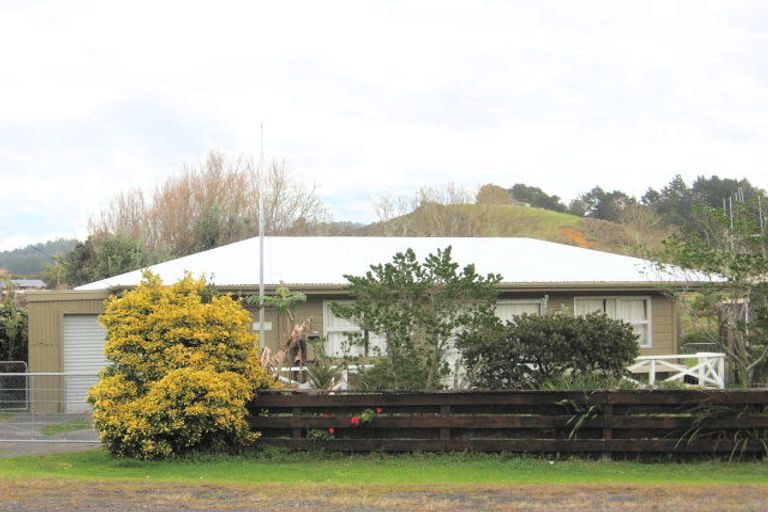 Photo of property in 111 Ocean Beach Road, Tairua, 3508