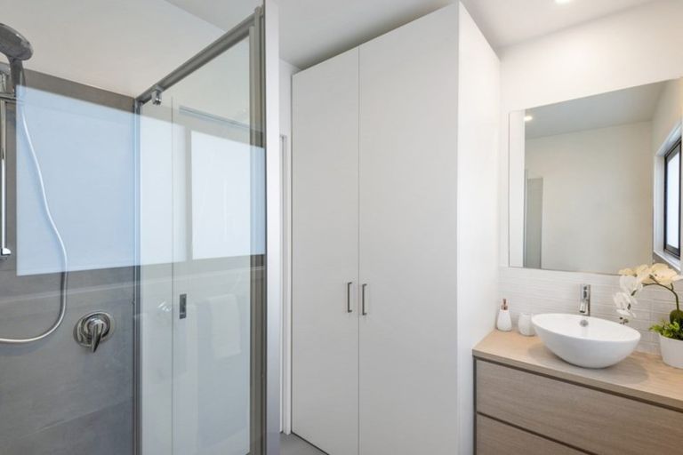 Photo of property in 126 Dyers Pass Road, Cashmere, Christchurch, 8022